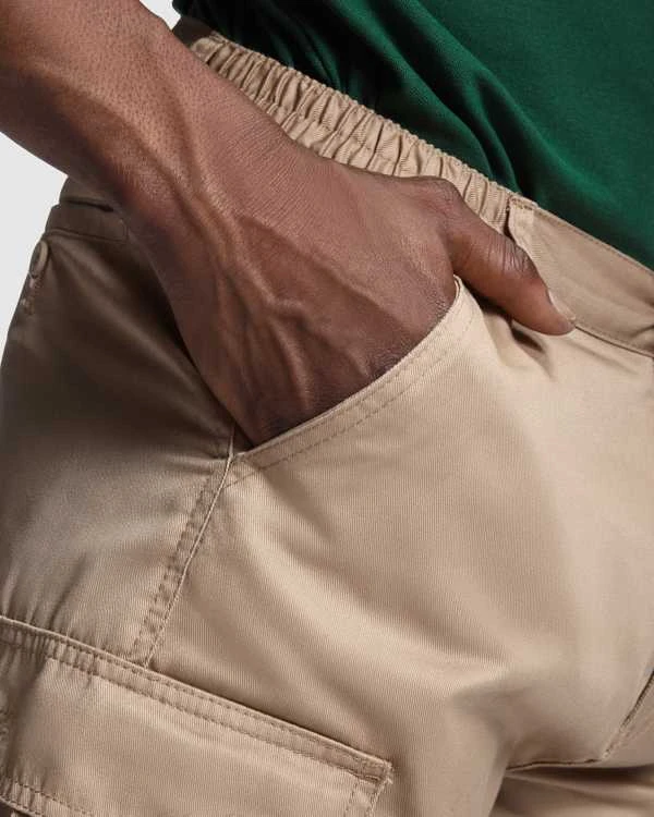 Roly Bermudų šortai su kišenėmis ARMOUR Balta