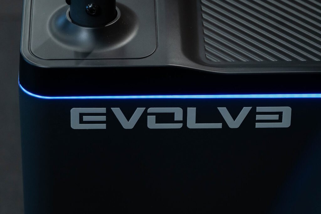 Evolve Digital Strength Series selektorizuotas krūtinės/pečių treniruoklis (DS-431) aprašymas - Prekės nuotrauka
