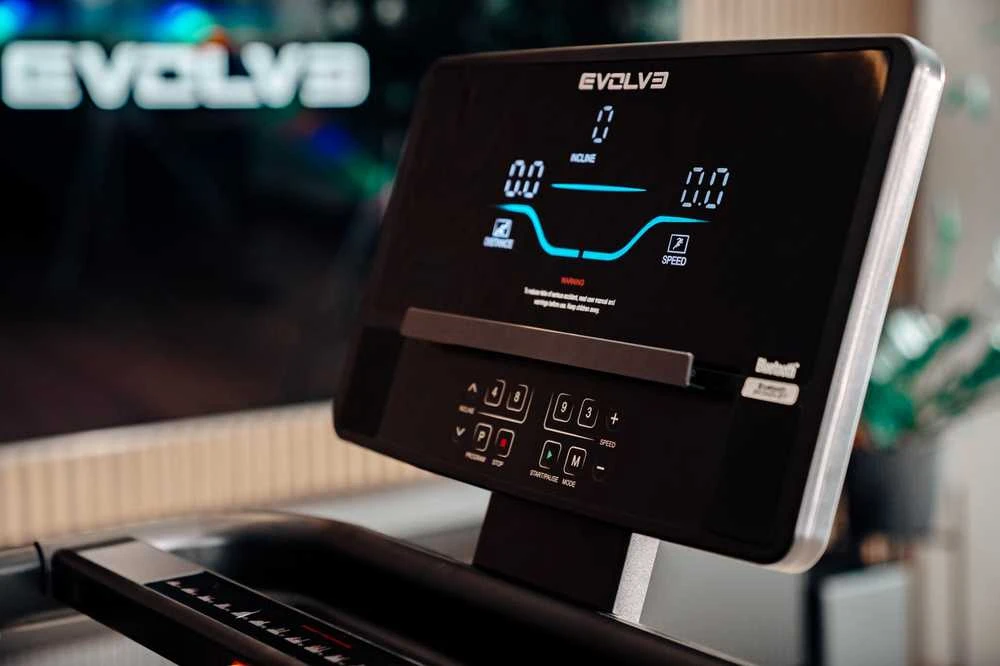 "Evolve" bėgimo takelis su LED pulteliu (175-LED)