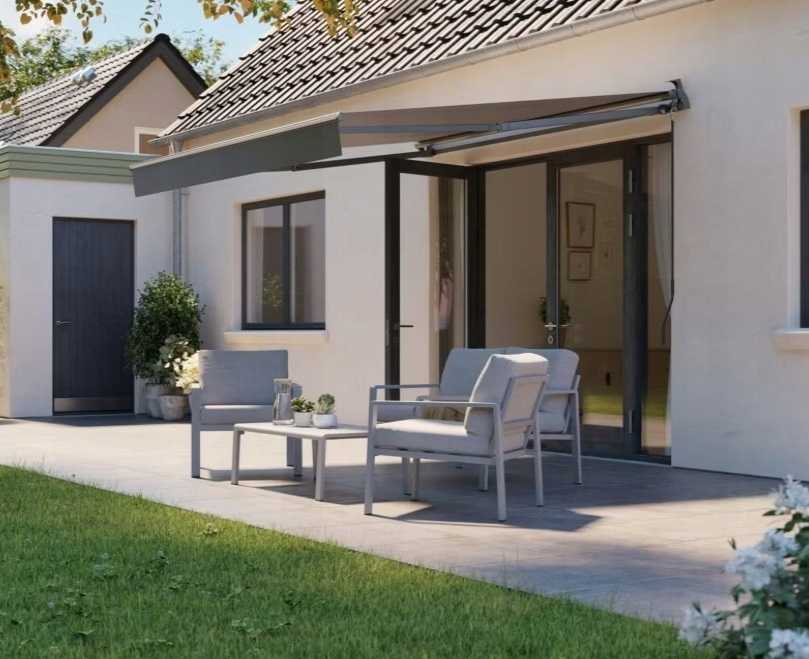 Šviesiai pilka balkono markizė 3x2,5 m