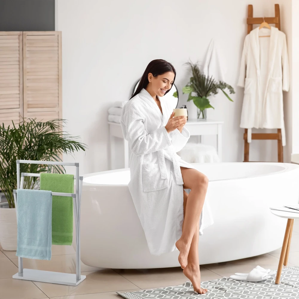 Relaxdays Balta rankšluosčių kabykla su 2 skersiniais