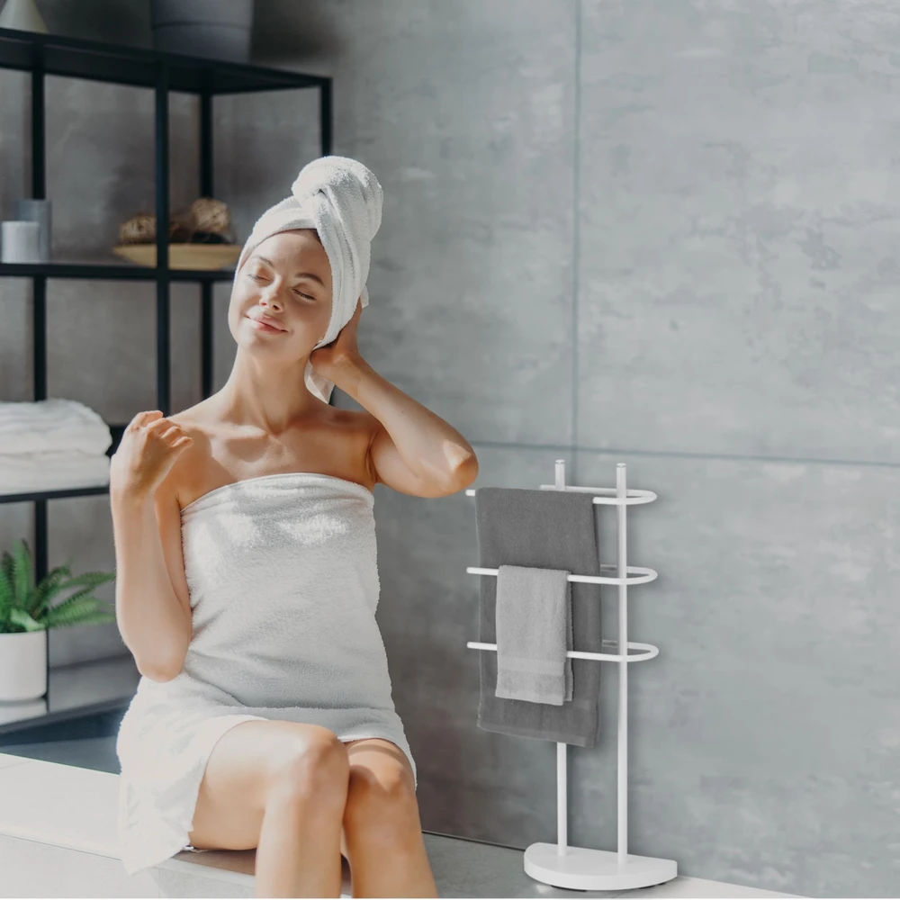 Relaxdays Baltas metalinis pastatomas rankšluosčių laikiklis