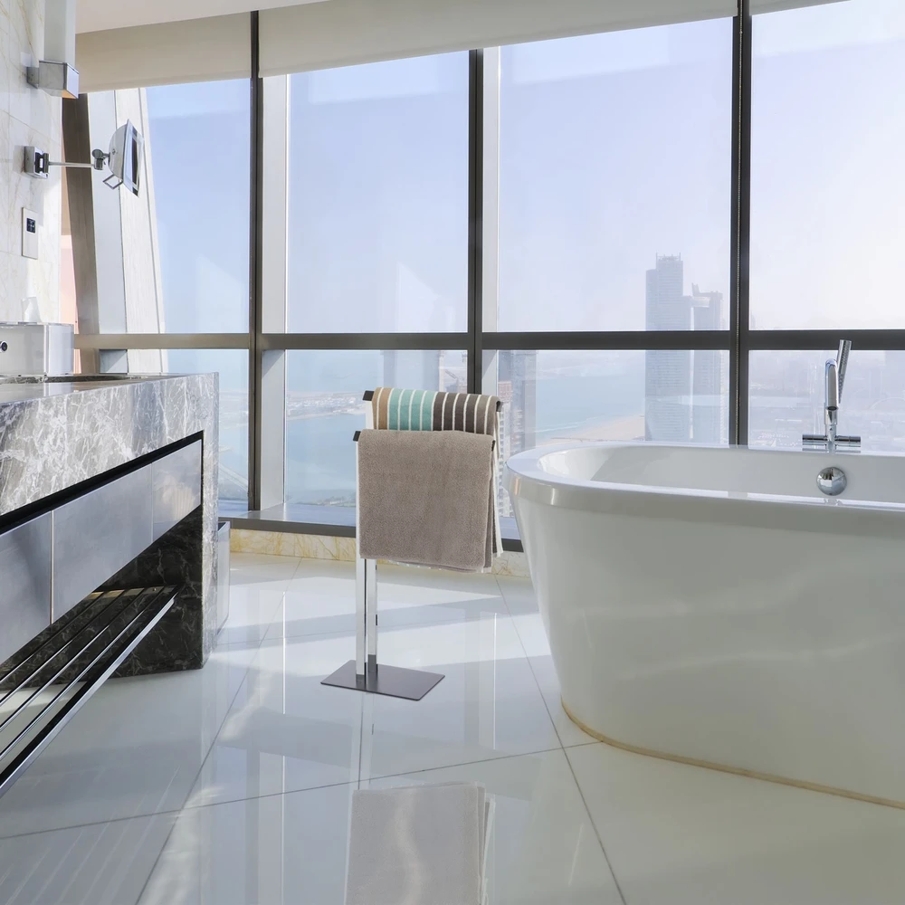 Relaxdays Chromuota ir antracito spalvos rankšluosčių stovas