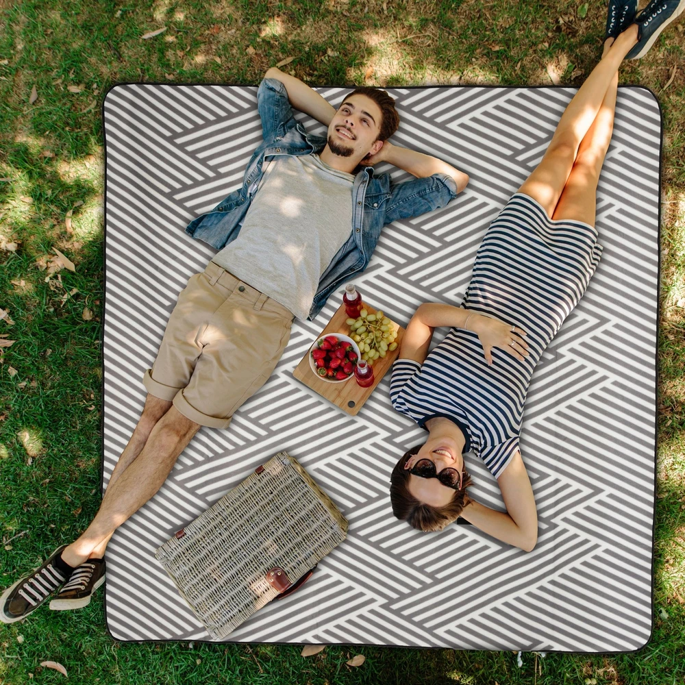 Relaxdays Dryžuota pikniko antklodė pilkai-balta