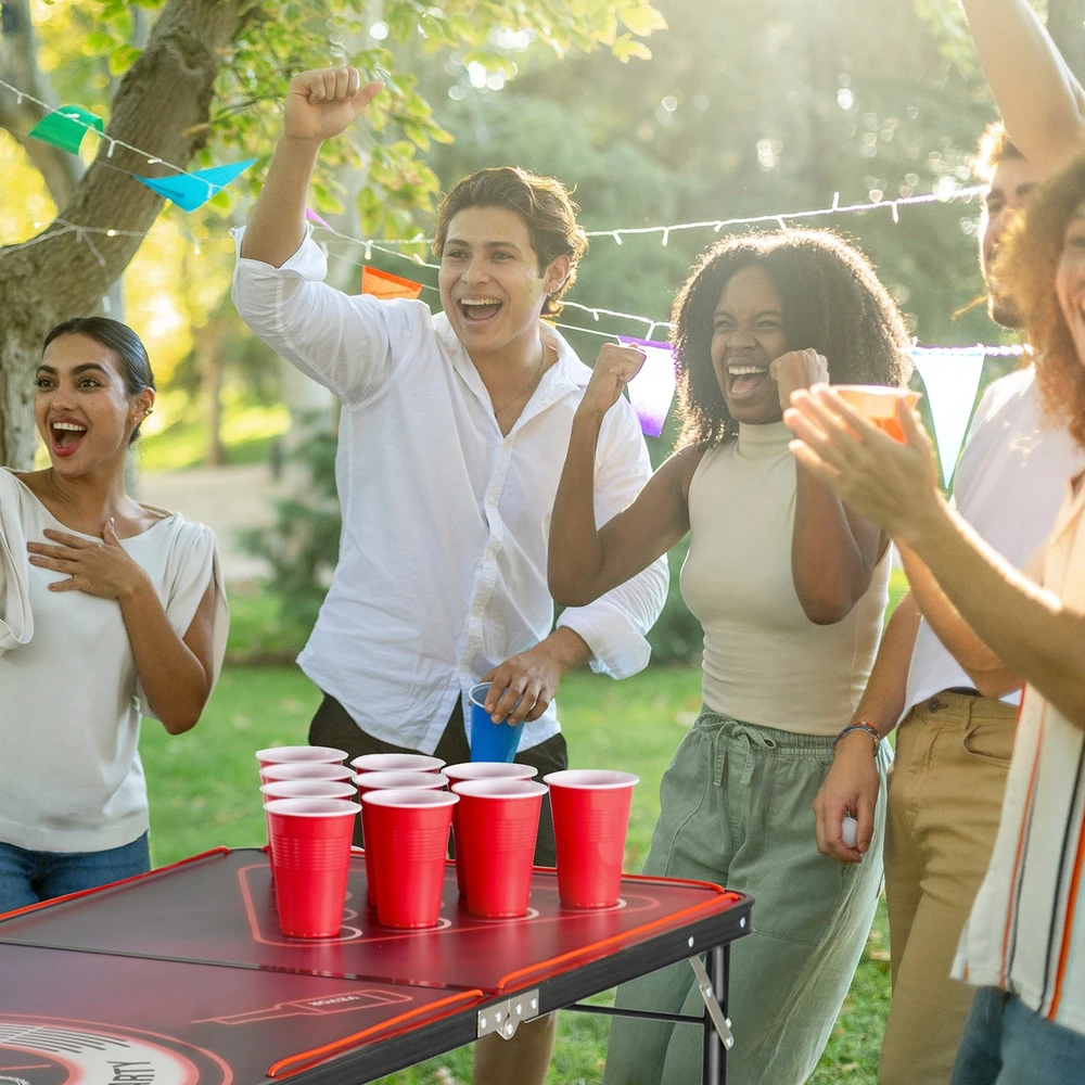 Nešiojamas 2,4 m beer pong stalas su LED