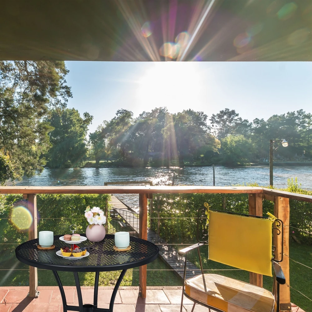Relaxdays Sodo stalas su skėčio anga, juodas