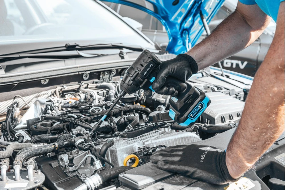 18V BRUSHLESS IMPACT WRENCH