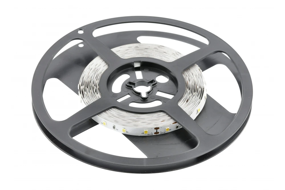 24V 2835, 300 LED šaltai baltos spalvos, 48W, be gelio 8mm, ritinėlis 5m (2 kabeliai)