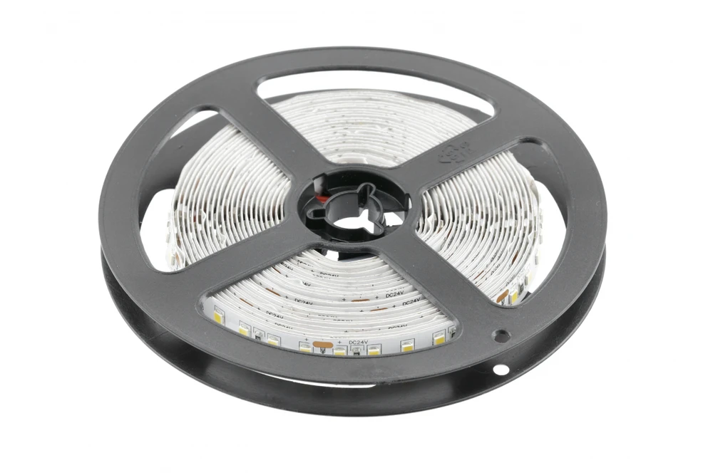 24V 2835, 600 LED šiltai baltos spalvos, 78W, be gelio, 10 mm, ritinys 5 m (2 kabeliai)