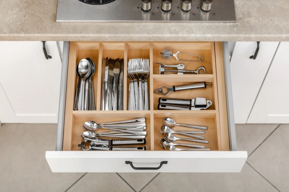 Adjustable (beech) insert for 600-1000mm cabinets with AXIS/MB drawer L=450