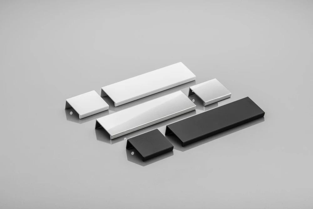 Aliuminio handle HEXI 96mm/150mm mat baltas