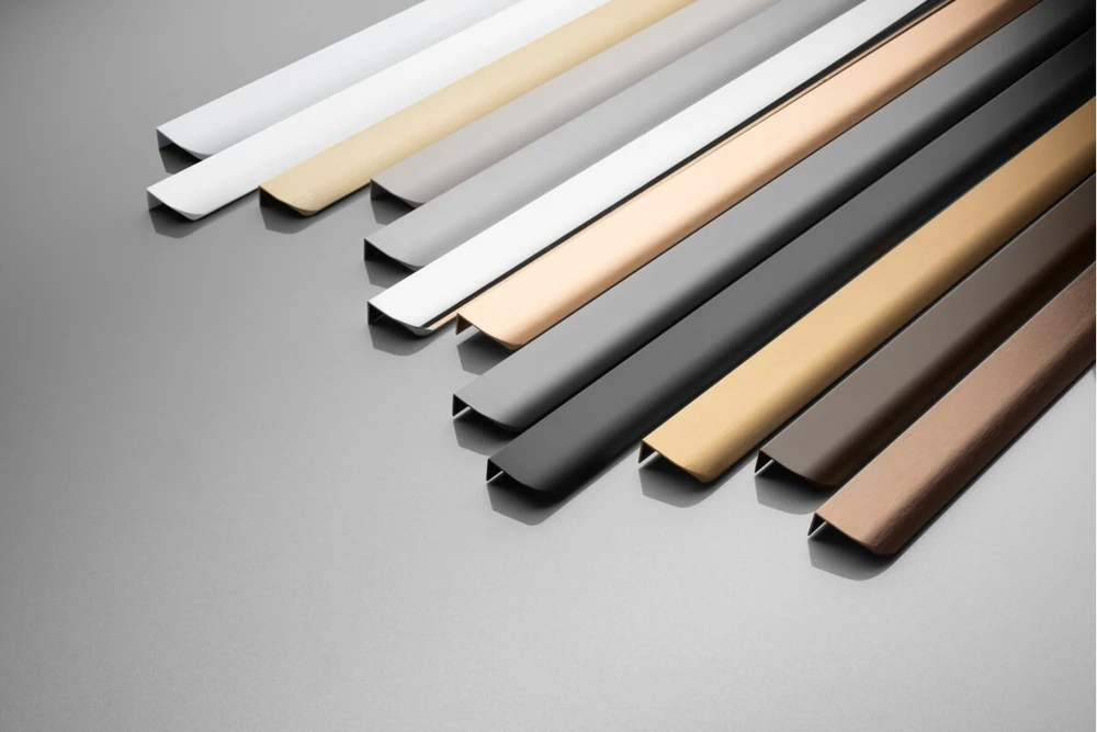 GTV ALUMINIUM HANDLE HEXA, L=1200 mm, clear brushed auksinis
