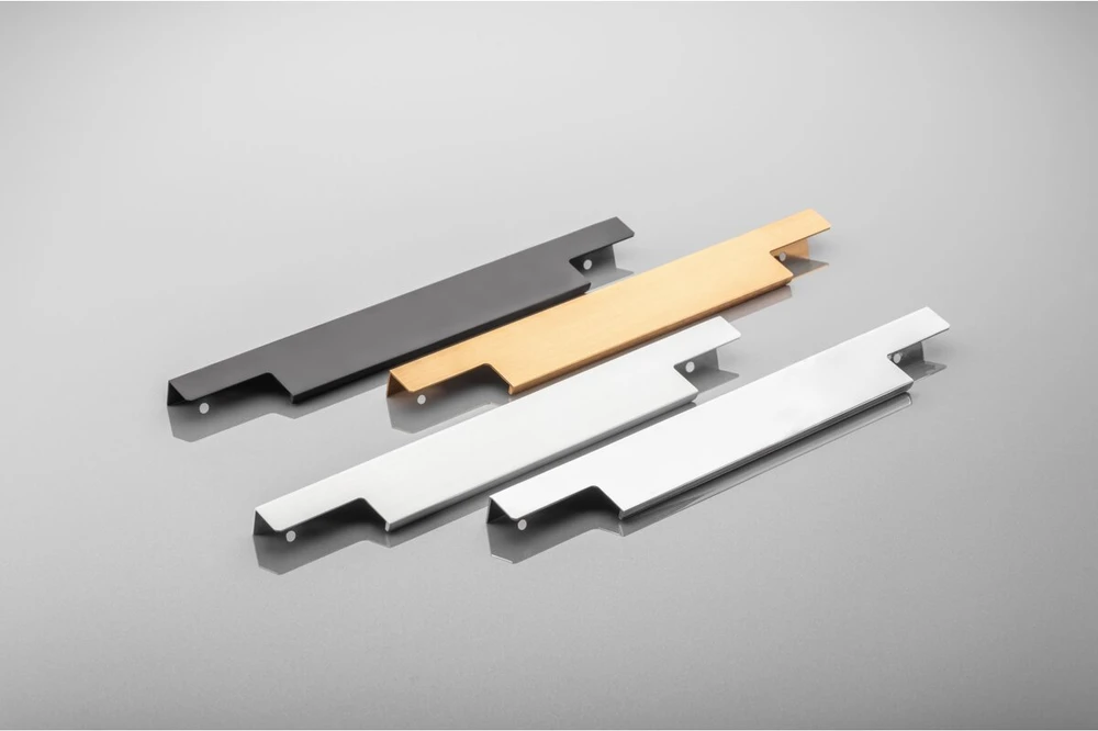 GTV Aluminum handle LIND C = 320/396/18 mm brushed auksinis