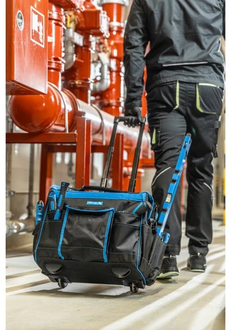 Assembly bag on wheels