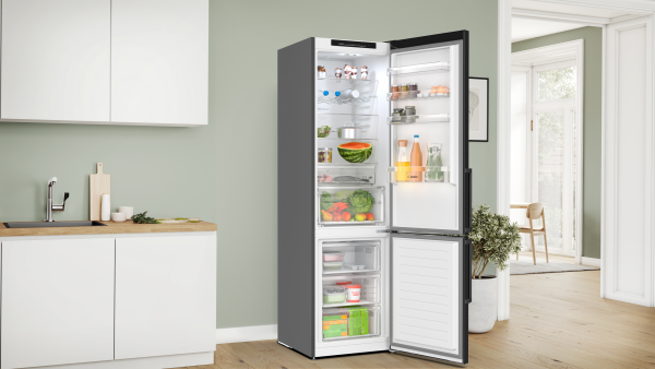 Bosch KGN39VXCT Serija 4, Laisvai statomas šaldytuvas-šaldiklis su šaldiklio skyriumi apačioje, 203 x 60 cm, Juodas šlif (Pažeista pakuotė) aprašymas - Prekės nuotrauka