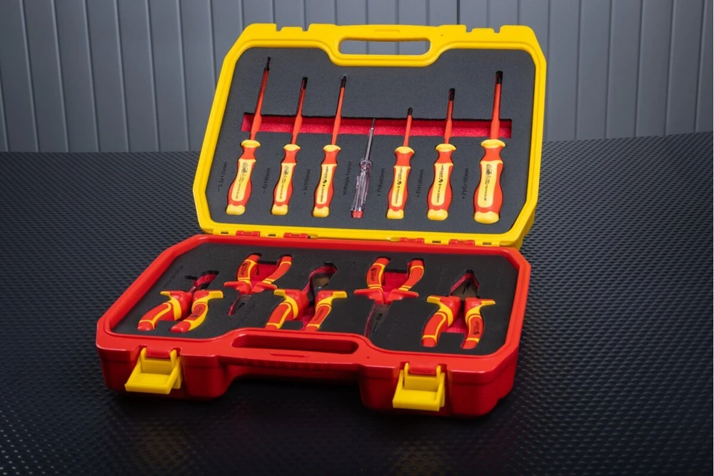 HOGERT Insulated tool set 1000 V, 12 pcs.