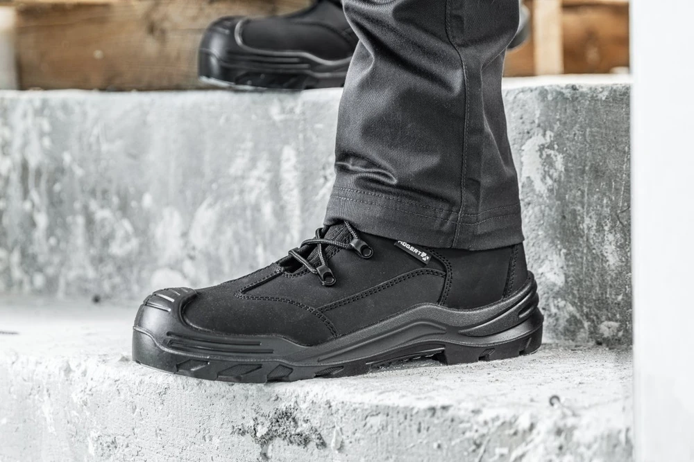 HÕGERT JORG insulated safety boots S3L FO SR juodas 46