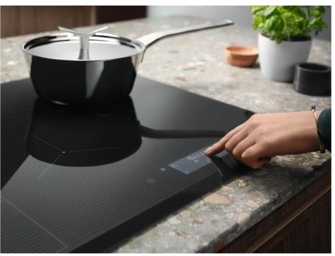 Kaitlentė Electrolux LIV63431BK (Pažeista pakuotė)