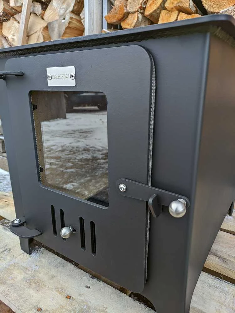 Krosnelė - židinys "Buržuika" Kalmetal 8kW su šamotu
