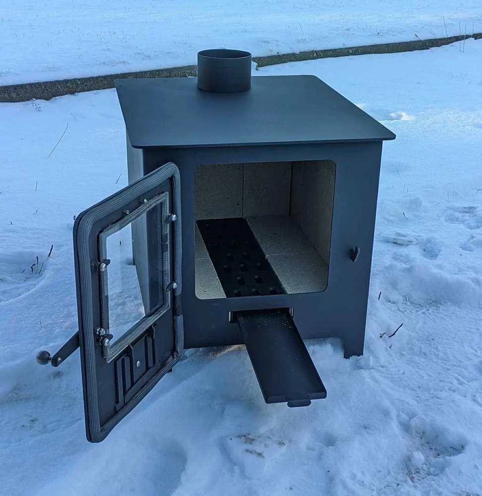 Krosnelė - židinys "Buržuika" Kalmetal 8kW su šamotu
