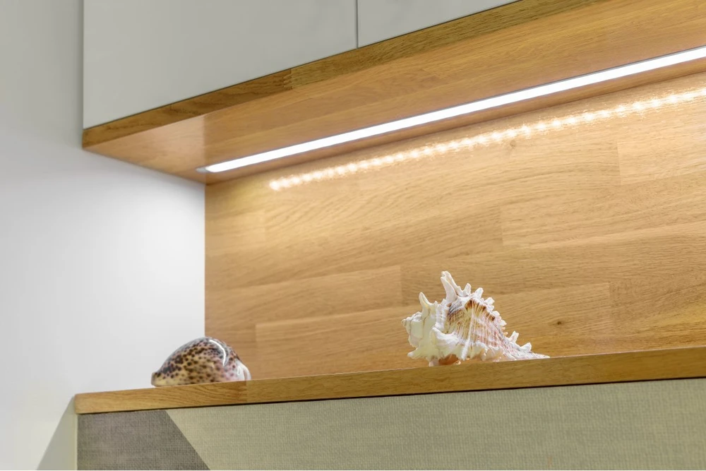 LED aliuminio profilis su GLAX flanšu baltas 2 m (įleidžiamas)