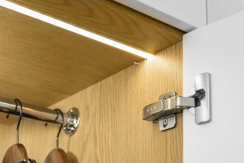 GTV LED aliuminio profilis su GLAX sidabriniu flanšu 2 m (įleidžiama)