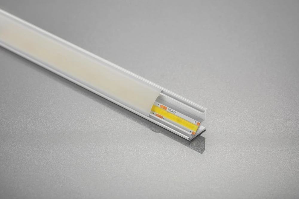 LED kampinis aliuminio profilis - GLAX baltas 3 m