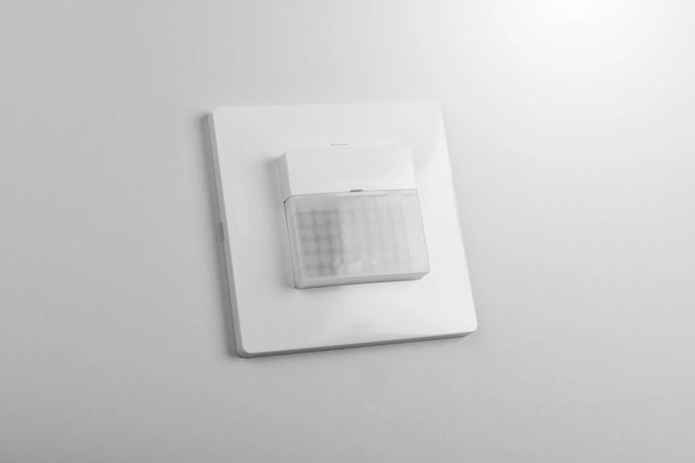 Motion sensor CR-20, max.500W, AC220-240V, contact angle 120*, range 10m ± 1-1.8m