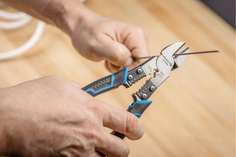 Hogert Multifunctional side pliers