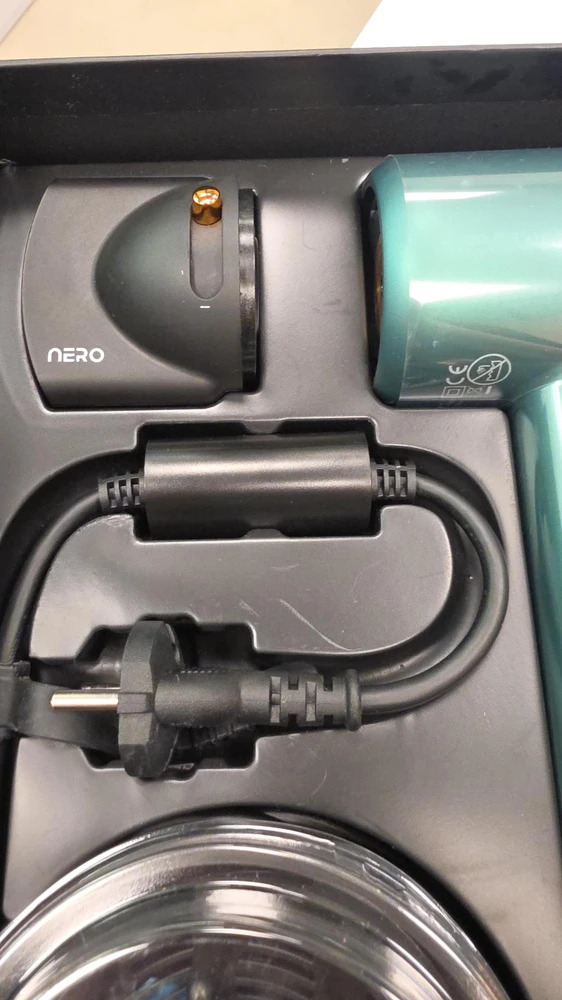 Plaukų džiovintuvas OSOM Professional NERO BLDC Plaukų džiovintuvas OSOMPF8GR, 1600 W, žalios spalvos (Ekspozicinė prekė)