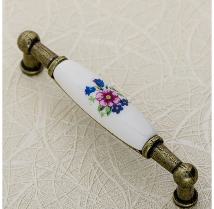 Porcelain handle 728B C=96mm antique brass R-pink flower