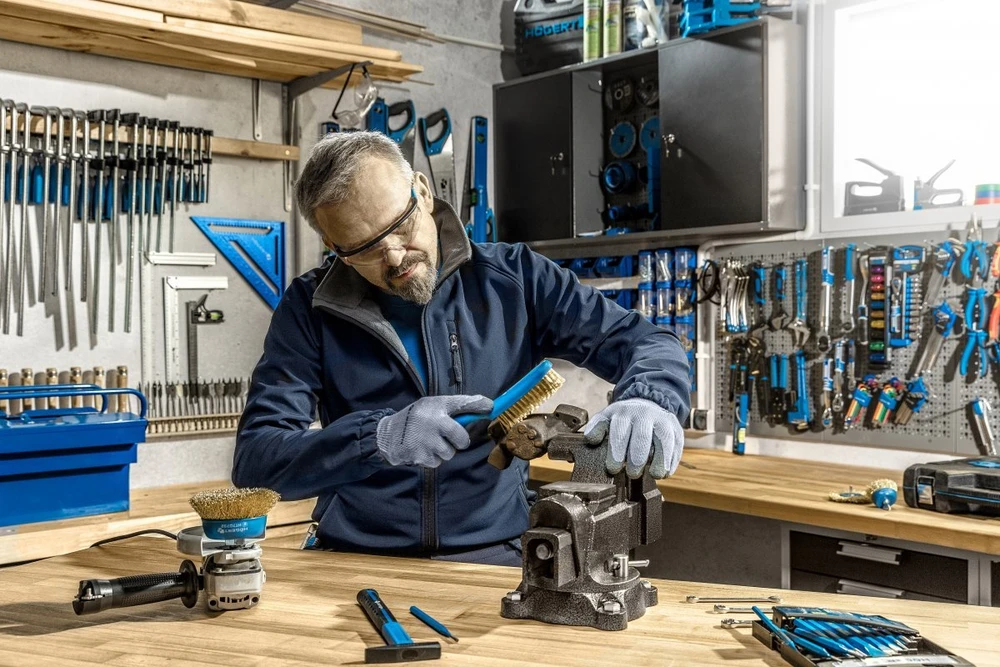 Hogert Technik Vielinis šepetys, keturių eilių žalvarinė viela