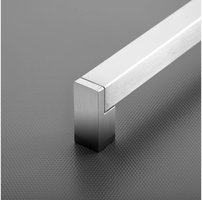 Zamak handle 334 C=160mm brushed steel