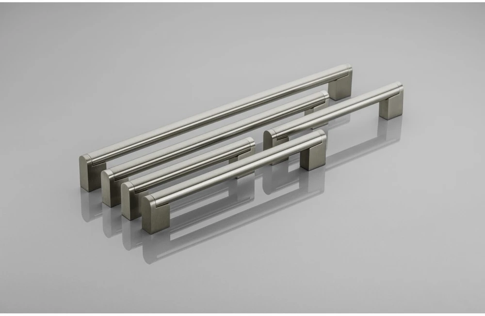 Zamak handle 336 C=320mm brushed steel