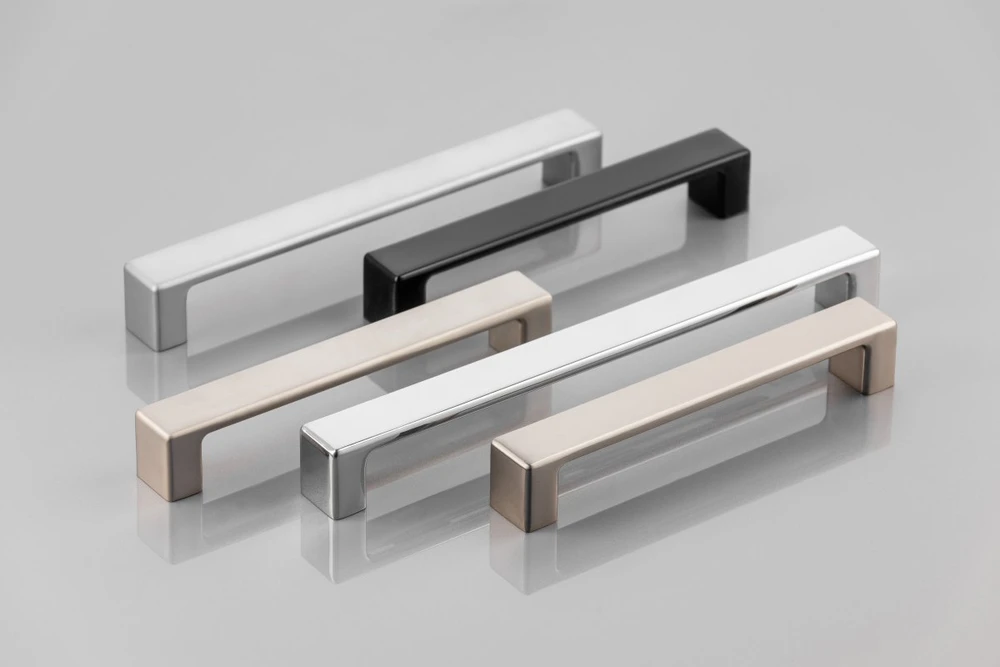 Zamak handle MODENA, C= 128 mm, juodas matt
