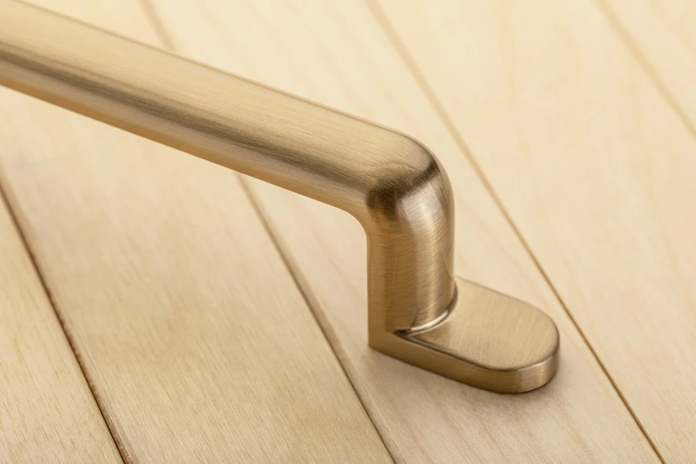 Zamak handle OTTO C = 160 mm champagne