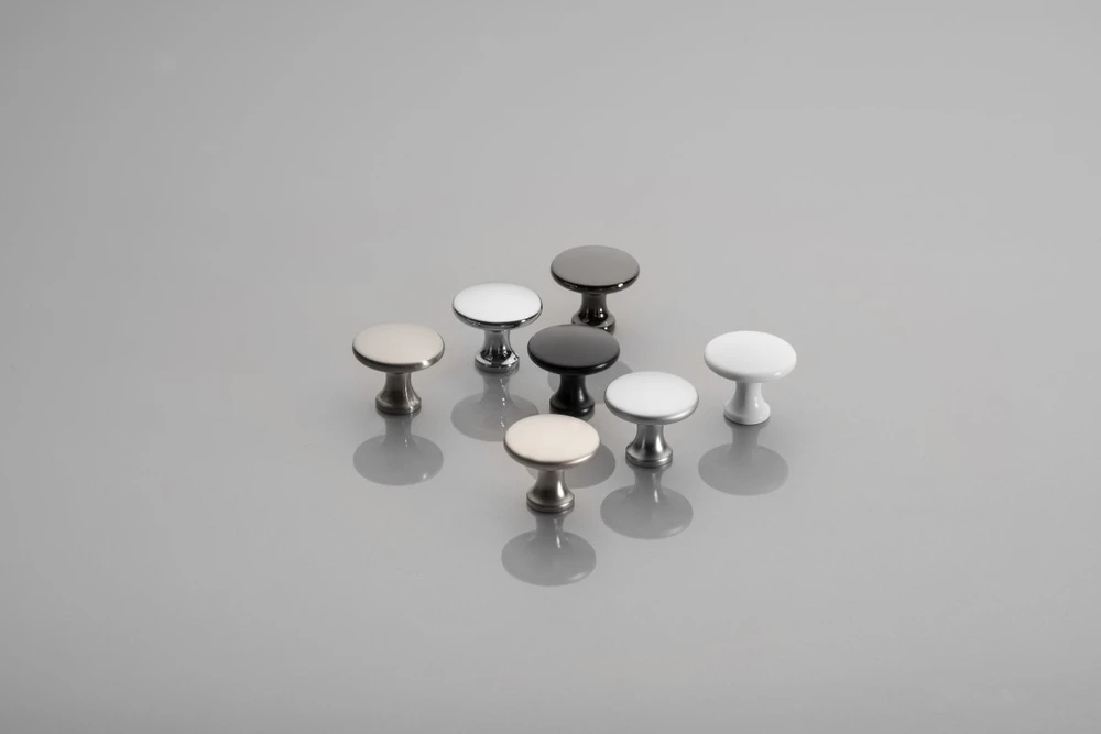GTV Zamak knob UDINE mat baltas