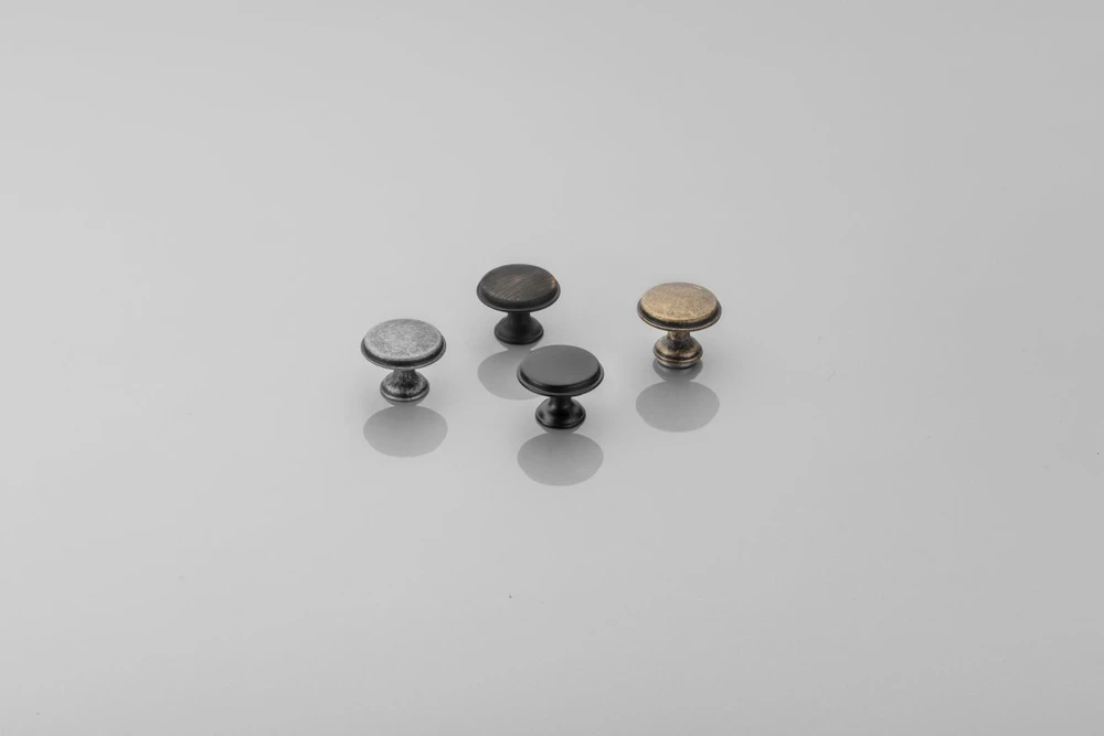 Zamak konb CENTO antique sidabrinis
