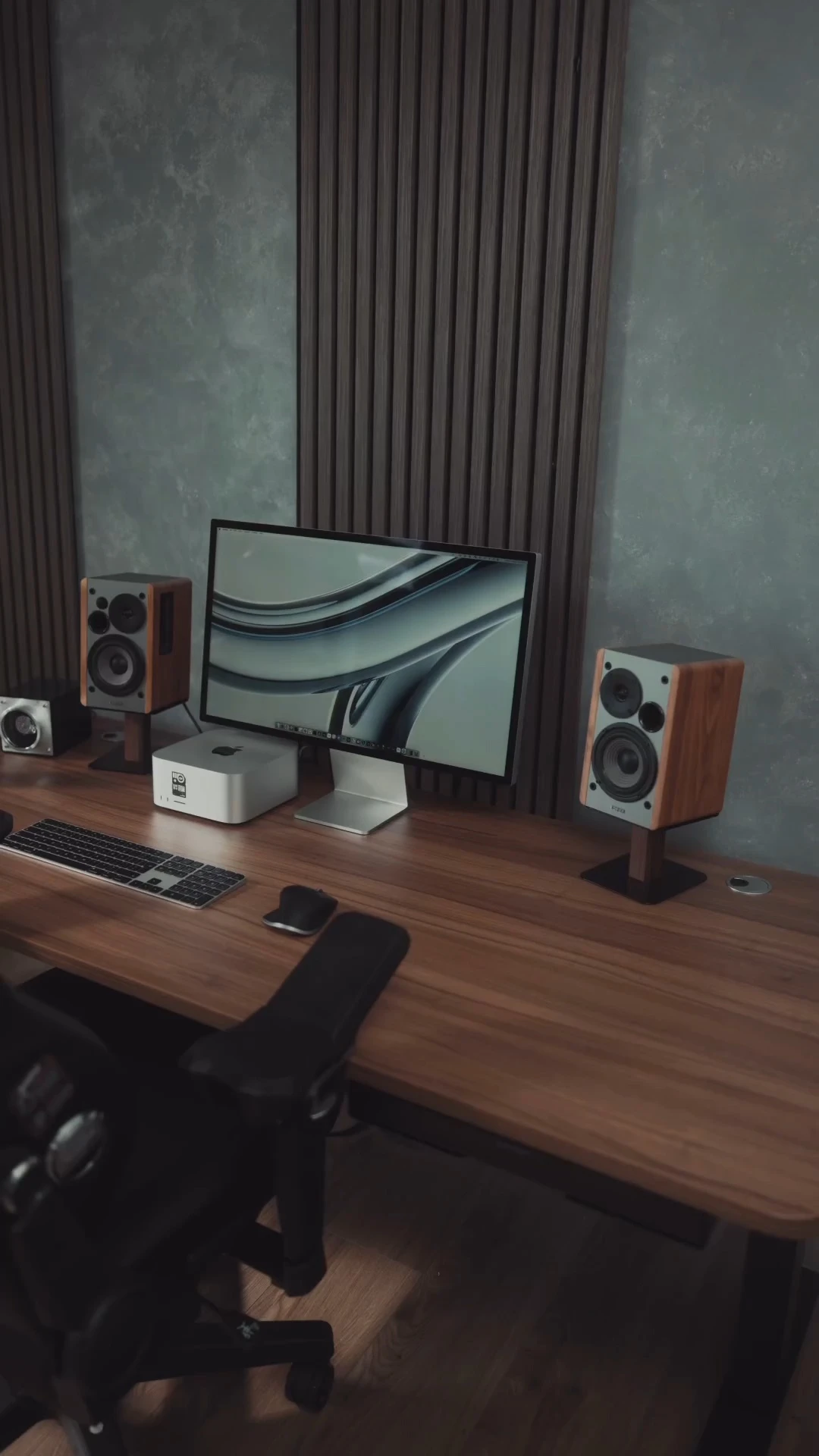 Elektrinis reguliuojamo aukščio stalas Desktronic HomePro Žalias/Baltas, 200x80cm, Dvigubas motoras, USB ir USB-C įkrovimo lizdai aprašymas - Prekės nuotrauka