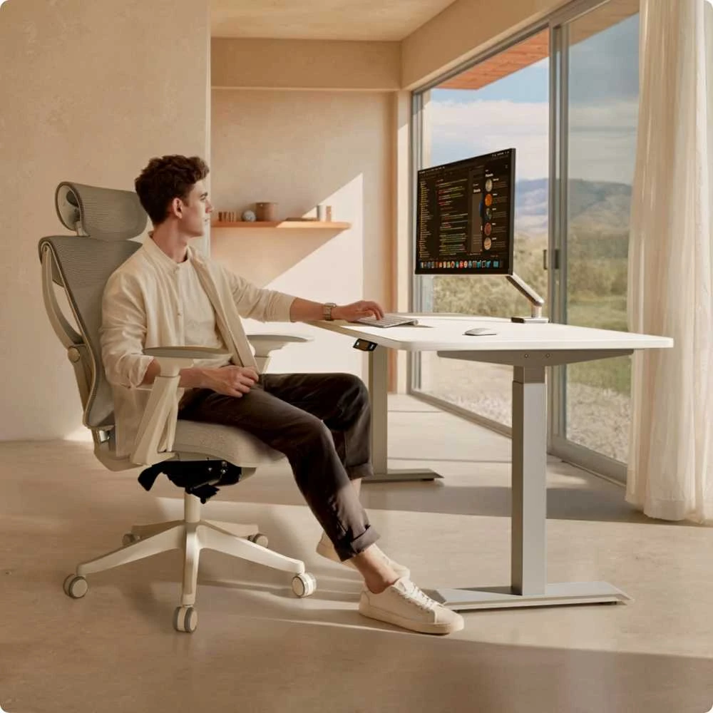 Elektrinis reguliuojamo aukščio stalas Desktronic HomeOne Pilkas/Baltas, 140x70cm, Dvigubas motoras, USB ir USB-C įkrovimo lizdai
