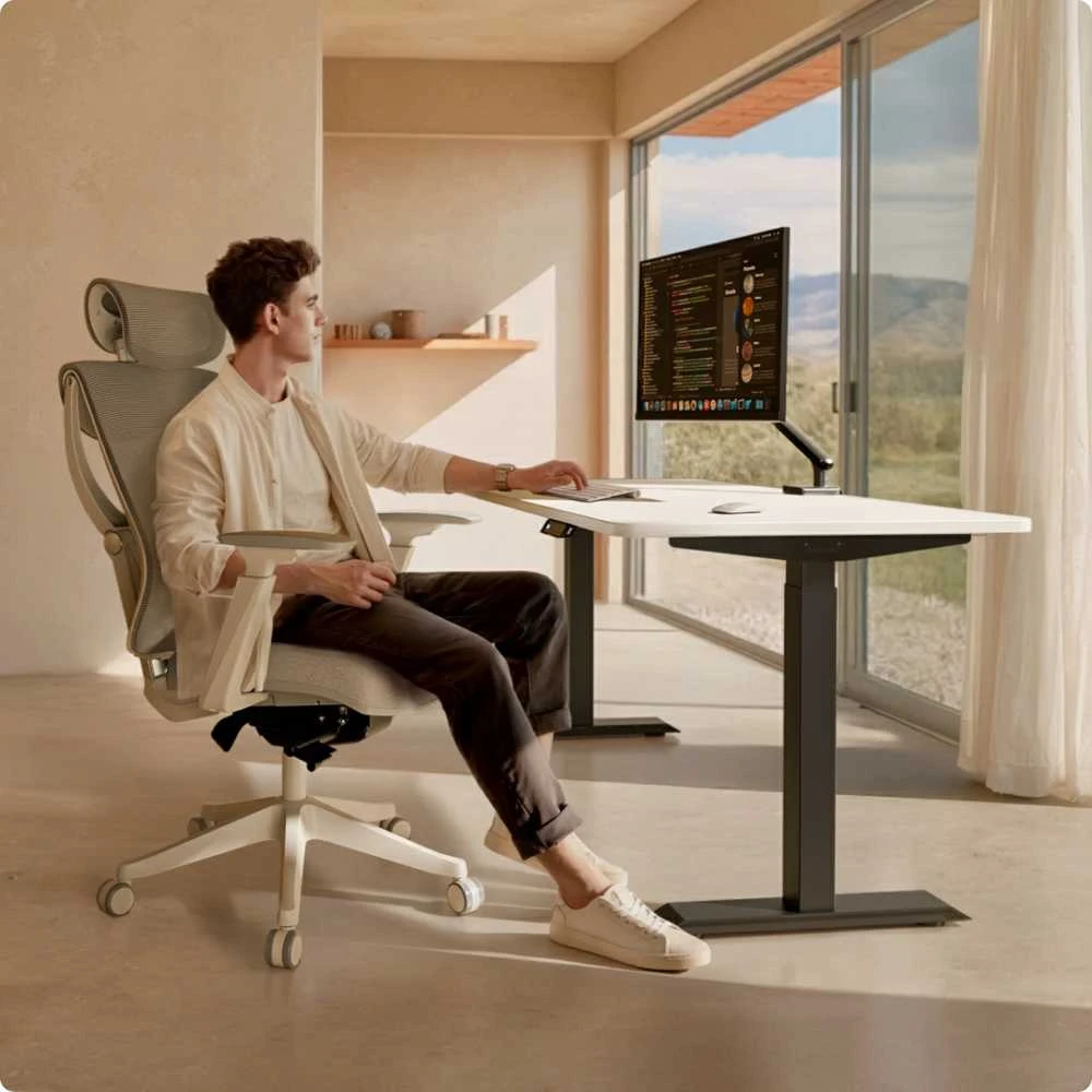 Elektrinis reguliuojamo aukščio stalas Desktronic HomeOne Juodas/Baltas, 140x70cm, Dvigubas motoras, USB ir USB-C įkrovimo lizdai
