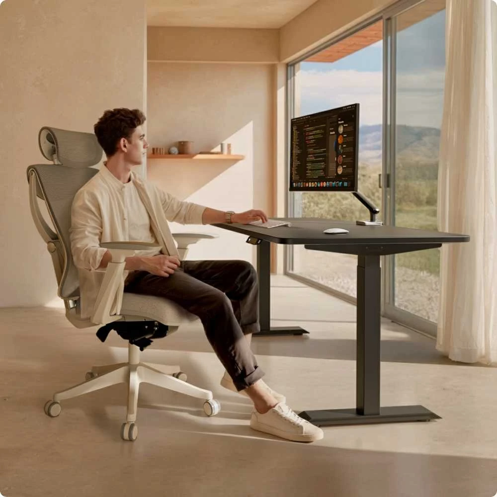 Elektrinis reguliuojamo aukščio stalas Desktronic HomeOne Juodas/Juodas, 120x60cm, Dvigubas motoras, USB ir USB-C įkrovimo lizdai