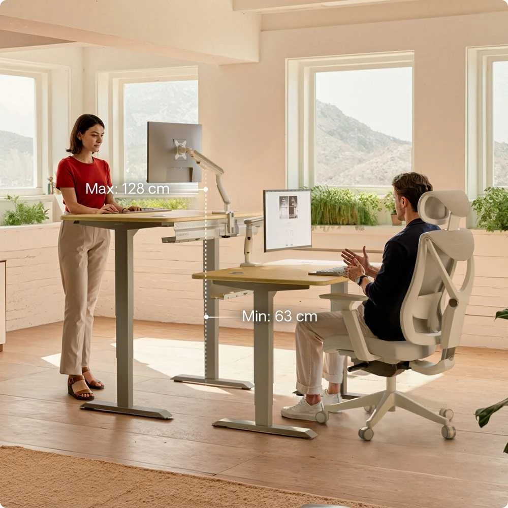 Elektrinis reguliuojamo aukščio stalas Desktronic HomePro Bambukas/Pilkas, 140x70cm, Dvigubas motoras, USB ir USB-C įkrovimo lizdai