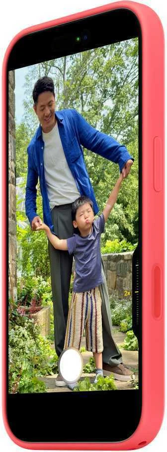 Apple iPhone 17 Silicone Case with MagSafe - Bright Guava - MHVQ4ZM/A
