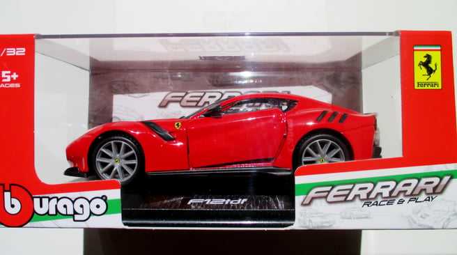 KO "Ferrari F12 tdf" modelis, 3+