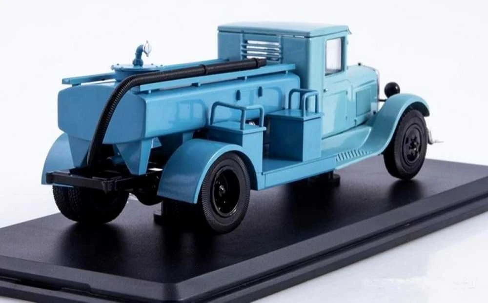 Plovimo sunkvežimio „Zis-11 PMM-2” modelis, 3+