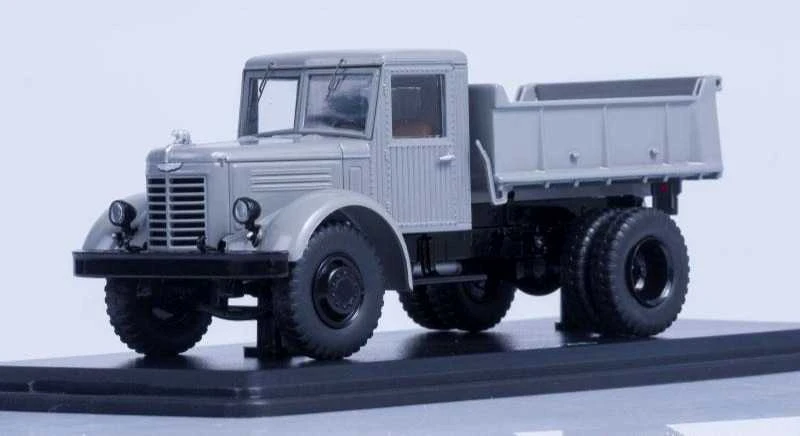 Sunkvežimio "Yaaz-205" modelis, 3+