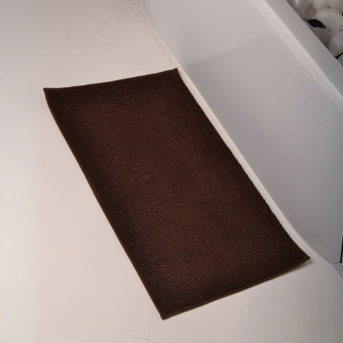 Winder Home Vonios kambario kilimėlis „Noodles short“ – rudos spalvos, minkštas ir neslystantis, 50 × 80 cm