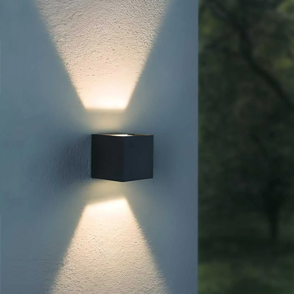Fasado šviestuvas dvipusis LED 6W 520Lm 2700K IP54, VIDEX VL-AR04-062B | ERIC-Juodas (šiltai balta šviesa), juodas – Dvipusis šviesos srautas