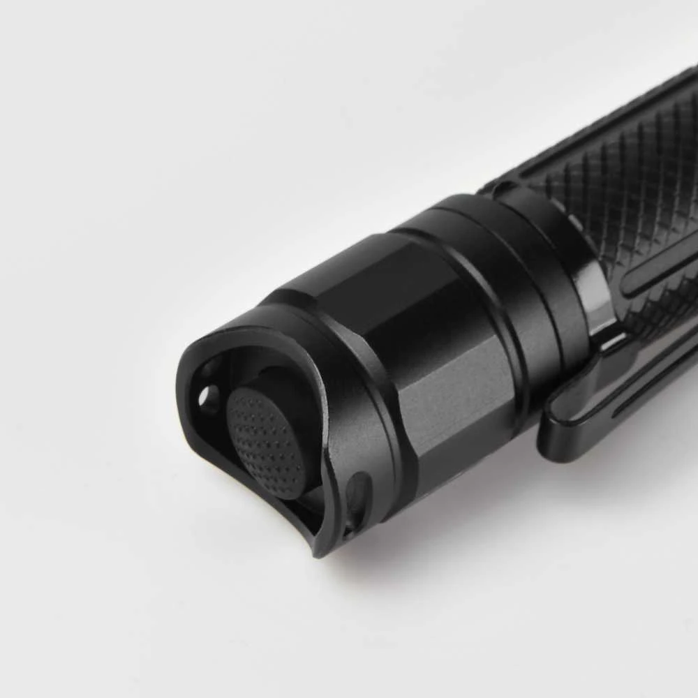 Įkraunamas kišeninis LED žibintuvėlis Luminus SST40 10W, 1200Lm 5000K, Li-ion 18650 2200mAh, VIDEX VLF-A105Z – Optinis priartinimas tiksliam spindulio fokusavimui